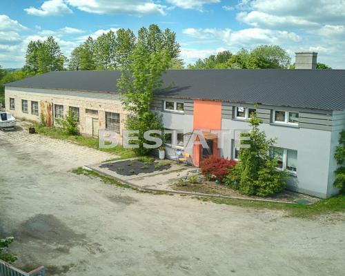 Budynek z magazynem ok. 500m2 w Tuchowie