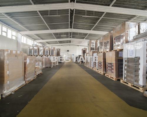 Oferujemy do wynajęcia   halę produkcyjno-magazynową   o powierzchni ok.   450m 2     położoną  w Tarnowie , w okolicy ul. Krak