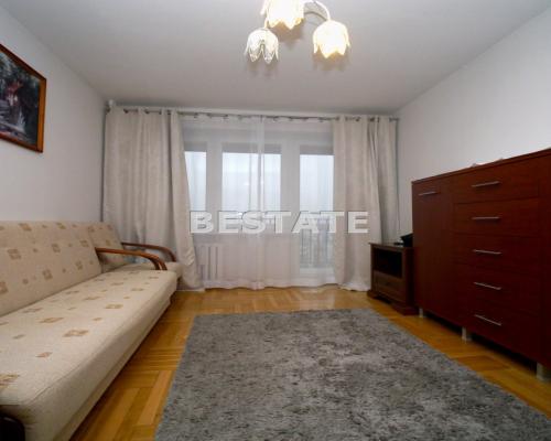 Oferujemy Państwu do sprzedaży mieszkanie o powierzchni  48,8 m2,  zlokalizowane w Tarnowie przy ul. Bitwy pod Monte Cassino.