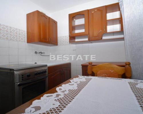 Oferujemy Państwu do sprzedaży mieszkanie o powierzchni  48,8 m2,  zlokalizowane w Tarnowie przy ul. Bitwy pod Monte Cassino.