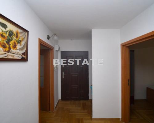 Oferujemy Państwu do sprzedaży mieszkanie o powierzchni  48,8 m2,  zlokalizowane w Tarnowie przy ul. Bitwy pod Monte Cassino.