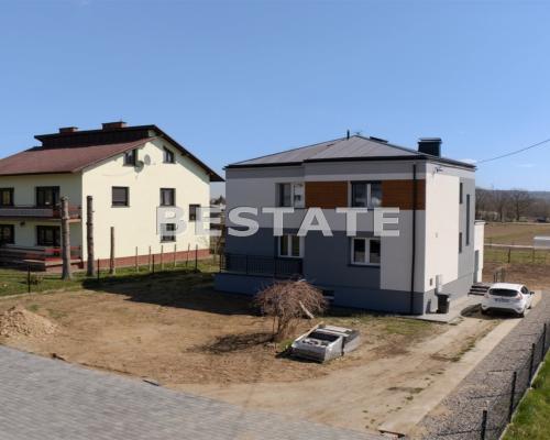 Z ogromną przyjemnością prezentuję Państwu  wyjątkową ofertę nowego mieszkania   w urokliwych Koszycach Wielkich, tuż pod Tarno