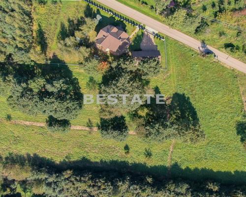 Do sprzedania dwie działki budowlane o powierzchni 34 i 25 ara, zlokalizowane w Sufczynie, gmina Dębno. Działka nachylona na st