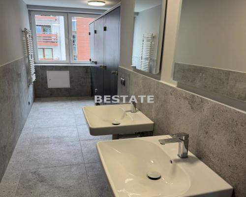 Lokale, łącznie  407 m2,  pod usługi biurowe