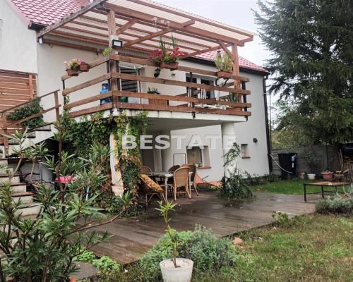 Dwupoziomowe, 4pok. mieszkanie z ogrodem 1100 m.kw