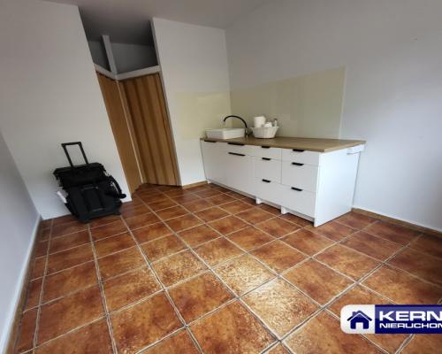 Lokal handlowy usługowy biurowy w centrum Płot
