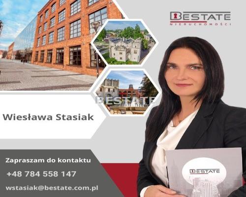 Mały dom w centrum miasta