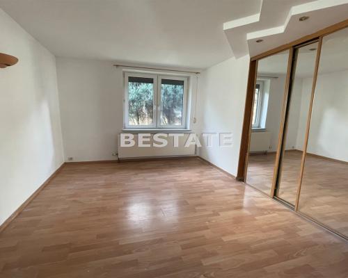 Parterowy 195 m.kw  z dużym garażem