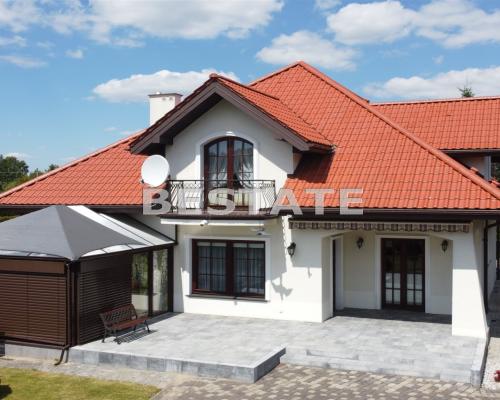 2 domy, bud gosp, garaże, działka 1,3 ha,staw