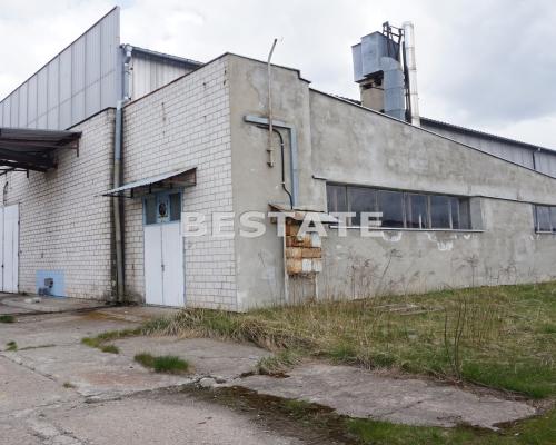 Magazyn na obrzeżach Pabianic, blisko S8