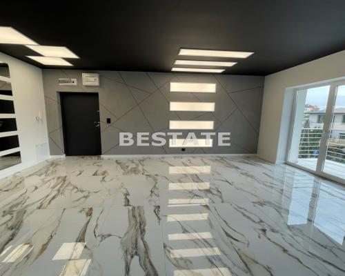 M-3 z dwoma balkonami, apartament