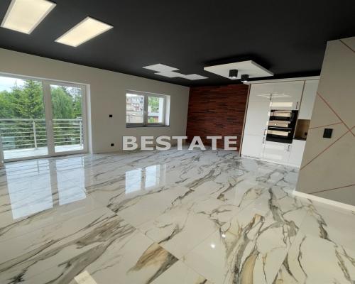 M-3 z dwoma balkonami, apartament