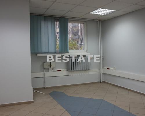 8 kawalerek w bloku mieszkalnym, Bugaj