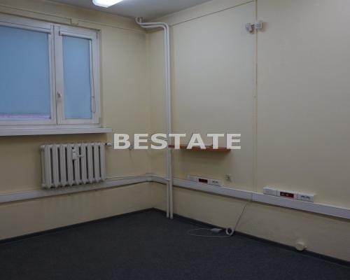 8 kawalerek w bloku mieszkalnym, Bugaj