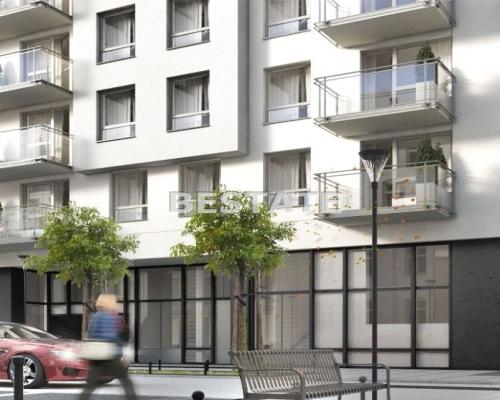 M-4 w centrum Łodzi, balkon, miejse postojowe