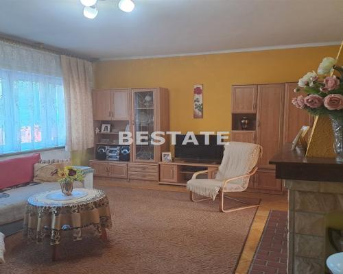 Bezczynszowe M-4 z ogrodem, miejscem postojowym