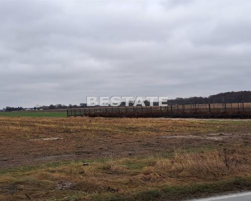 Działka na obrzeżach miasta