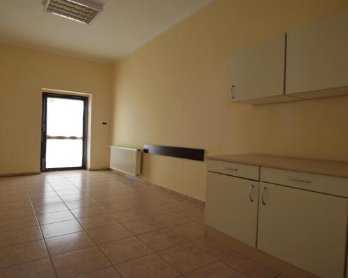 Lokal 180m2