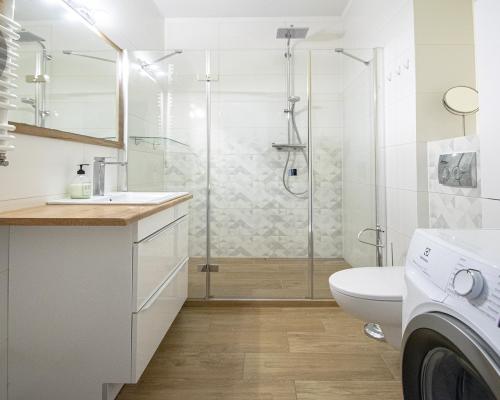 3pokoje, 65m2, winda, parking