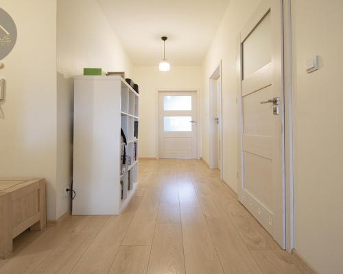 3pokoje, 65m2, winda, parking