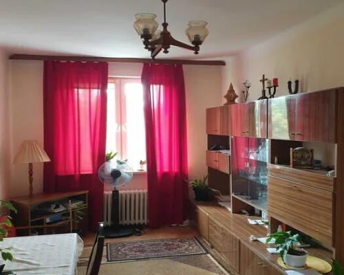 ✨ DO SPRZEDANIA ✨ 3-pokojowe mieszkanie w sercu Lublina  LOKALIZACJA:┣━ ul. Lipowa – ścisłe centrum Lublina┣━ Doskonała komu