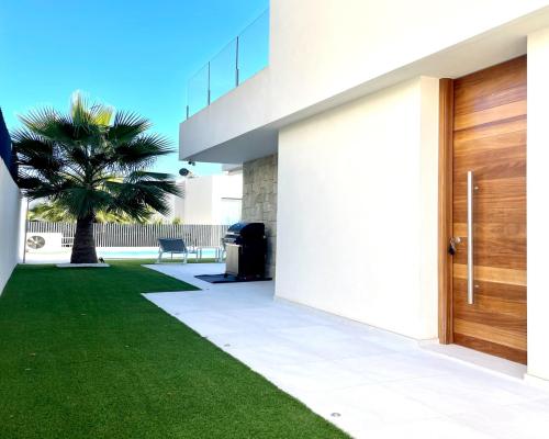 Nowoczesna Willa z Widokiem na Morze w Sierra Cortina – Finestrat Hiszpania