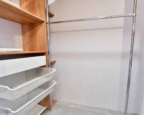 Kawalerka z garderobą i balkonem - Legnicka