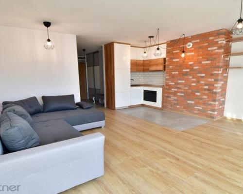 Kawalerka z garderobą i balkonem - Legnicka