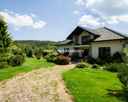 KLIMATYCZNY DOM Z WYJĄTKOWYM OGRODEM