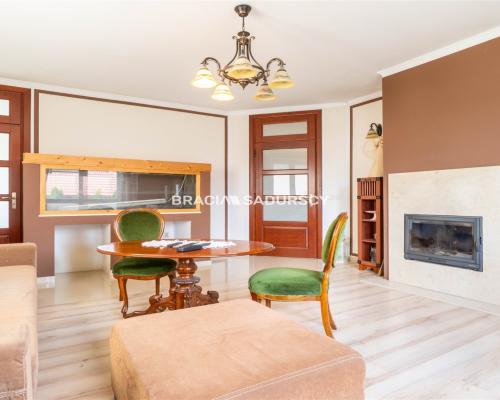 Nowoczesny dom parterowy w Łapanowie