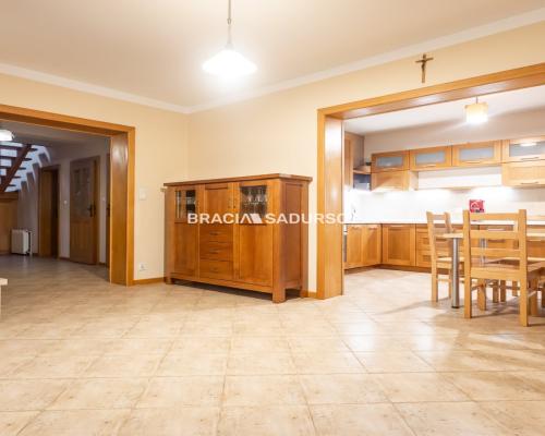 ATRAKCYJNY DOM W PODKRAKOWSKIEJ MIEJSCOWOŚCI RYBNA