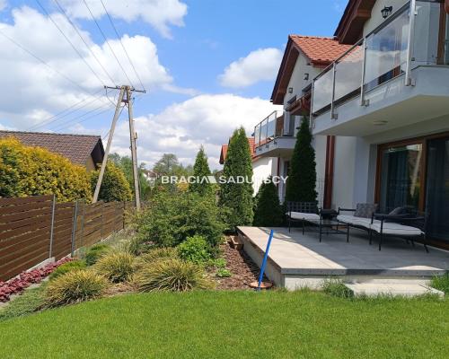 Bliźniak w Sidzinie/ładny ogródek/garaż/do wejscia