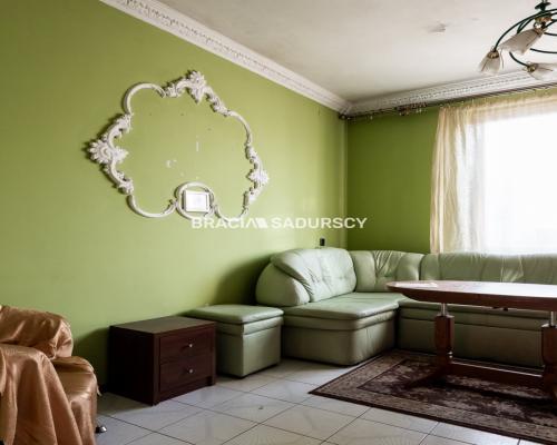 SWOSZOWICE, DOM W ZABUDOWIE BLIŹNIACZEJ, 3 POK