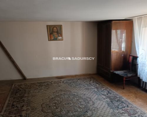 Budynek z lat 70-tych w Targowisku gm.Kłaj