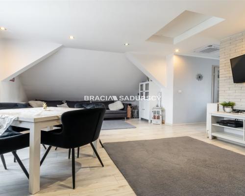 Wolnostojący dom Opatkowice-180 m² działka 11arów