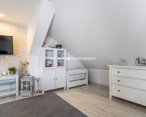 Wolnostojący dom Opatkowice-180 m² działka 11arów