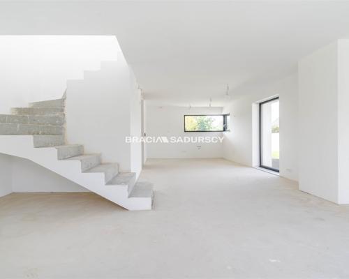 Koźmice Małe - Nowy dom z widokiem na łąki