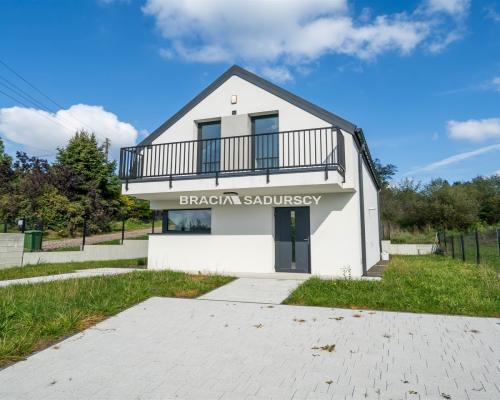 Koźmice Małe - Nowy dom z widokiem na łąki