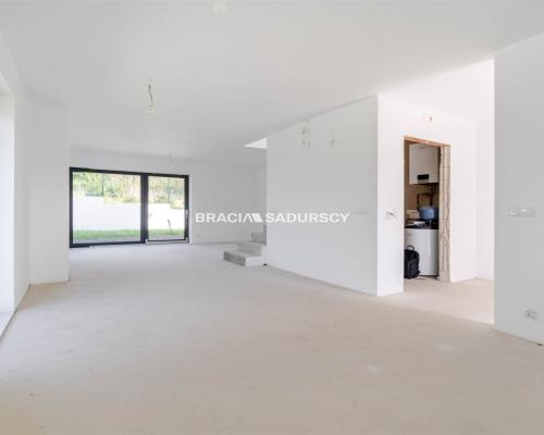 Koźmice Małe - Nowy dom z widokiem na łąki