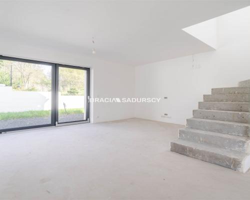 Koźmice Małe - Nowy dom z widokiem na łąki