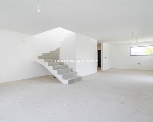 Koźmice Małe - Nowy dom z widokiem na łąki