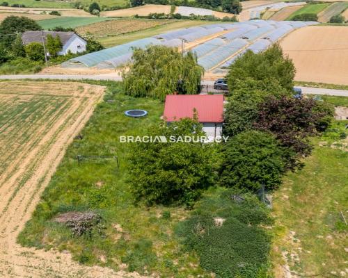 Dom na 15 ar. działce za 240 000 zł- Wawrzeńczyce!
