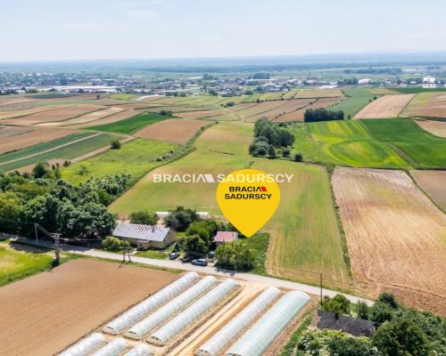 Dom na 15 ar. działce za 240 000 zł- Wawrzeńczyce!