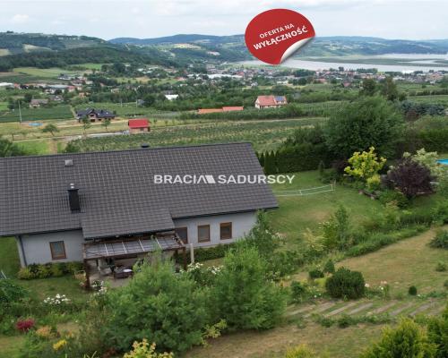 Dom z widokiem na jezioro