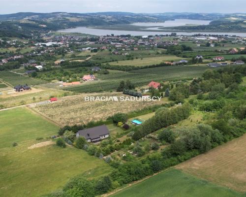 Dom z widokiem na jezioro