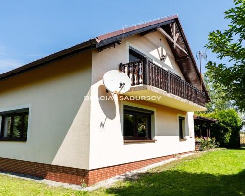 UROKLIWY DOM NA DUŻEJ DZIAŁCE