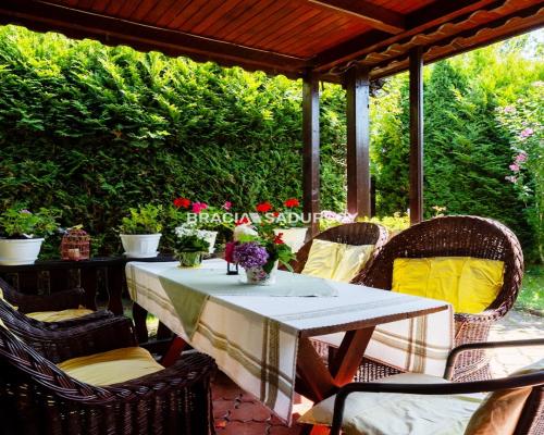 UROKLIWY DOM NA DUŻEJ DZIAŁCE