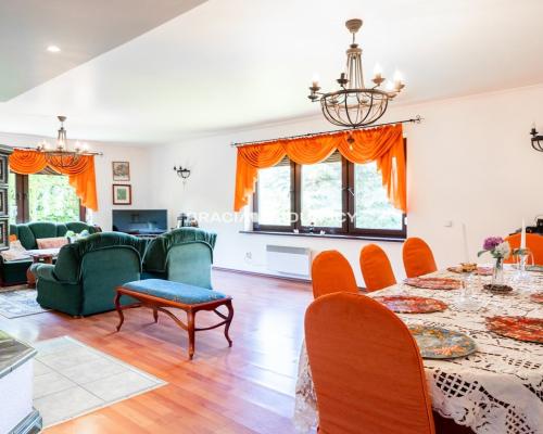 UROKLIWY DOM NA DUŻEJ DZIAŁCE