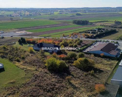 Skała z pozwoleniem na budowę 3096 m2 hali