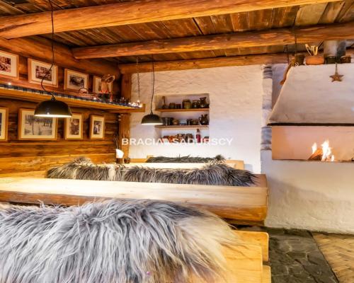Lokal w centrum miasta z działającą restauracją